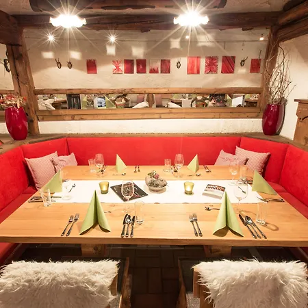 Active By Leitner's كابرون