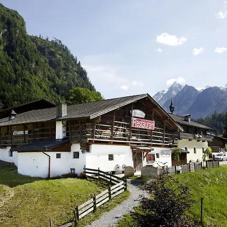 Active By Leitner's فندق كابرون